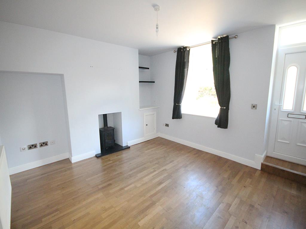 3 bedroom mid terrace house To Let in Winewall - 2016-03-30 14.24.17.jpg